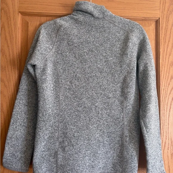 Patagonia Women's Heathered Gray Pullover - Picture 3 of 3